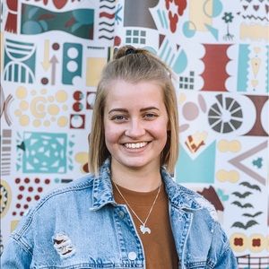 Meet your Posher, Ashley